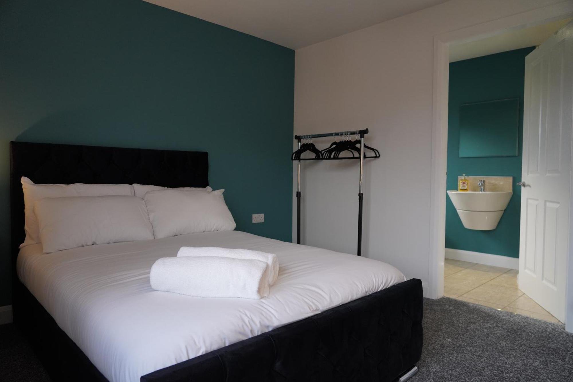 8 Double Beds In A 5 Bedroom House, Pets Welcome Epworth Exteriér fotografie