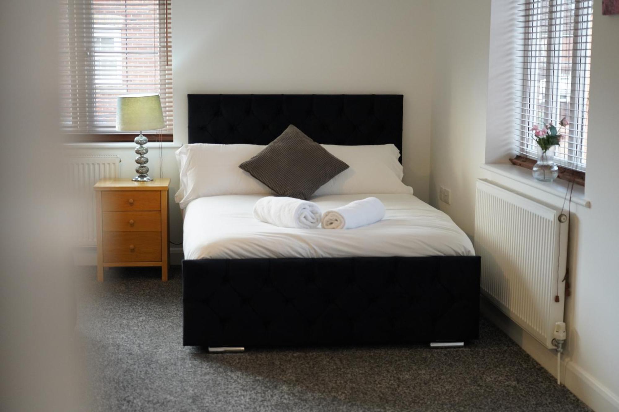 8 Double Beds In A 5 Bedroom House, Pets Welcome Epworth Exteriér fotografie